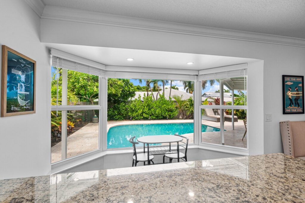 Breakfast nook overlooking pool area